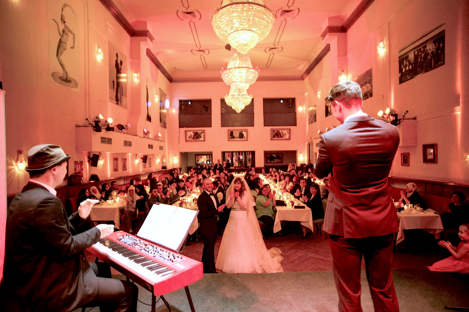 Hochzeitspianist mit Sänger