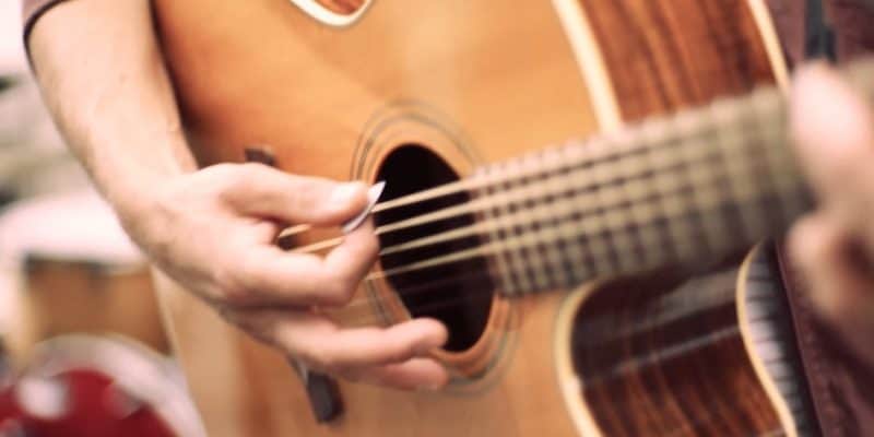 Acoustik gitarre