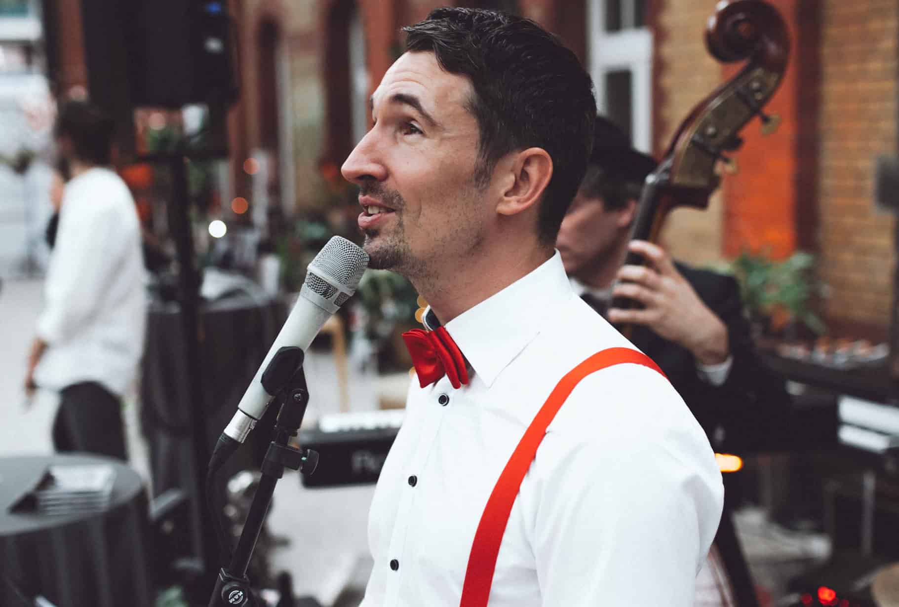 Stilvoll & mitreißend – Ihre Coverband aus NRW Stilvoll & mitreißend – Ihre Coverband aus NRW
